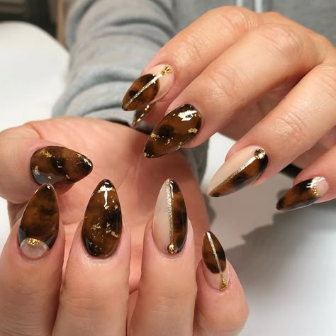 Brown Gold Nails, Tortishell Nails Design, Turtle Nails, Kylie Nails, Witch Nails, Almond Nails Designs, Animal Nails, Pretty Gel Nails, Animal Print Nails