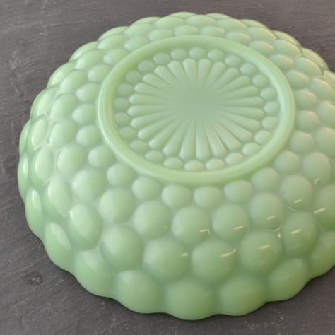 Jadite Jadeite  Bubble Bowl  Serve Bowl  Anchor by KOLORIZE, $55.00 Fire King Dishes, Green Milk Glass, Jadite Green, Pattern Fruit, Bubble Pattern, Vintage Cookware, Beef Recipes Easy, Easy Beef, The Bubble