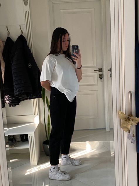 White Af1 Outfit Women, White Air Force Ones Outfit Women, White Airforces Outfit Women, White Airforces Outfit, Outfits With White Air Force Ones, Air Force One Outfit Woman, Outfit With Air Force 1, White Air Force Outfit, White Af1 Outfit