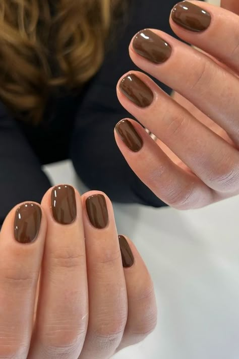 Manicure Shellac, Bentuk Alis, Brown Nail Polish, Brown Nail, Hello Nails, Nagel Tips, Minimal Nails, Casual Nails, Soft Nails