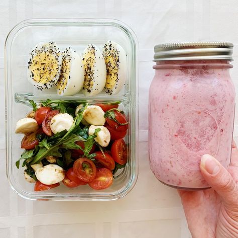 Hard Boiled Egg Lunch, Boiled Egg Lunch, Meals For School, Mini Mozzarella Balls, Rachel Paul, College Nutritionist, Egg Lunch, Healthy College, Jar Meals