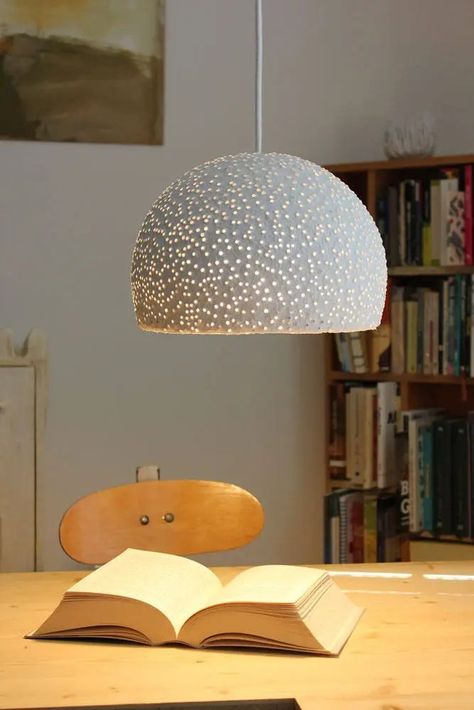 Paper Mache Pendant Light, Paper Mache Lamp, Diy Suspension, Diy Luminaire, Paper Mache Projects, Pendant Light Set, Lampe Art Deco, Beaded Lampshade, Diy Lampe