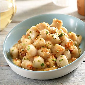 Bay Scallops in Garlic Butter by @mytexaslife Bay Scallop Recipes, Bay Scallops, Seafood Stew, Scallop Recipes, Saint Jacques, Cooking Prep, Butter Recipe, Yummy Foods, Garlic Butter