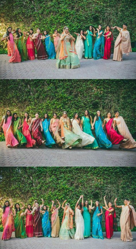 Wedding Friends Poses, Indian Day Wedding, Wedding Group Photo Ideas, Photos Bridesmaids, Bridesmaid Poses, Indian Bride Photography Poses, Bridesmaid Photoshoot, Sisters Photoshoot Poses, Indian Wedding Poses