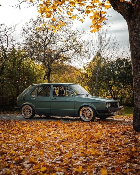 Golf Gti Mk1, Volkswagen Golf Mk1, Vw Mk1, Golf Mk1, Dream Cars Mercedes, Golf Gti, Love Bugs, Vw Golf, Hot Cars