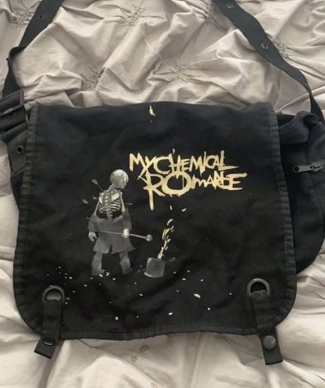 Alt Messenger Bag, 2000s Messenger Bag, Messenger Bag Pins, Mcr Merch, Patch Inspiration, Bag Pins, My Chemical, Swaggy Outfits, Virtual Closet