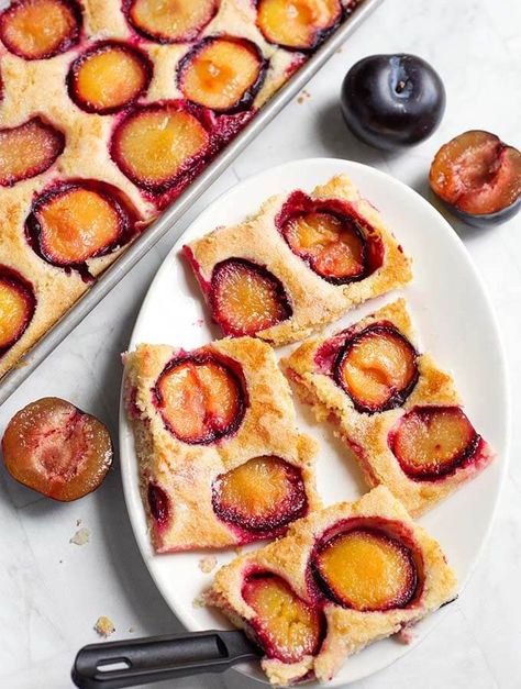 Fresh Plum Cake German Plum Cake, Plum Cake Recipe, Simply Happy Foodie, Plum Recipes, Healthy Cake Recipes, Plum Cake, Hungarian Recipes, Healthy Cake, Sheet Cake