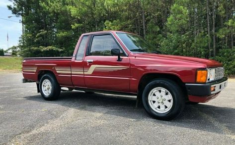 This 1986 Toyota SR5 Xtracab turbo pickup looks great and the seller says that they'd drive it anywhere. Have any of you owned a turbocharged pickup?  #SR5, #Toyota, #Turbo Small Pickups, Best Barns, Look Rock, Extended Cab, Rock Solid, Toyota Hilux, Barn Finds, Fuel Injection, Old Trucks