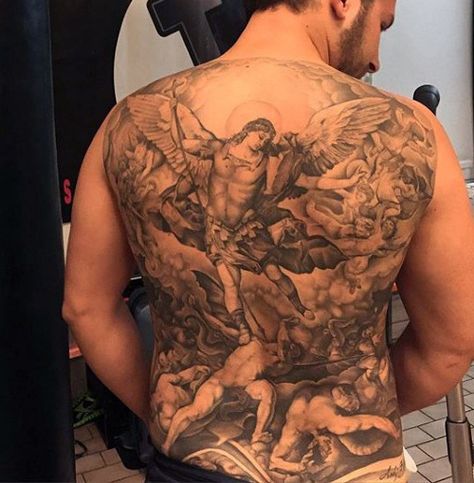 Male Arch Angel Micheal Back Tattoo St Michael Tattoo Back, Michael Vs Lucifer Tattoo, Tom Tattoo, Jesus Tattoo Sleeve, Archangel Michael Tattoo, Tattoo Jesus, St Michael Tattoo, Tattoo Espalda, Michael Tattoo