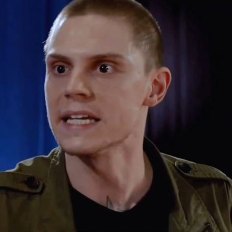 Shaved Head Aesthetic, Head Aesthetic, Header Wallpaper, Kai Anderson, American Horror Story Seasons, Kind Person, Shaved Head, Evan Peters, Horror Story