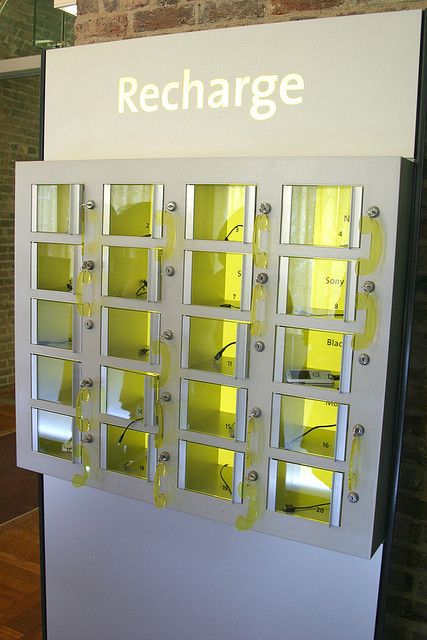 All sizes | Recharge Station, via Flickr. Mobile Charging Station, Vending Machine Design, Mobile Shop Design, Cell Phone Charging Station, Terminal Bus, Charge Station, Phone Charger Station, Vending Machine Business, Laundry Business