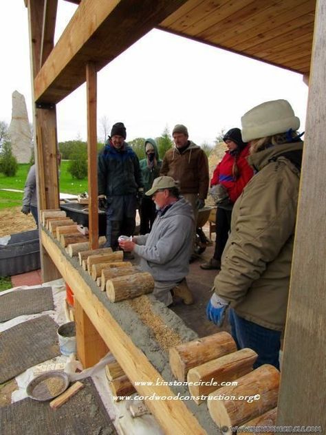 Cordwood House, Cordwood Construction, Diy Backyard Movie, Pizza Oven Outdoor Diy, Cordwood Homes, Cord Wood, Wood Cabin, Diy Patio Decor, Wood Pallet Wall