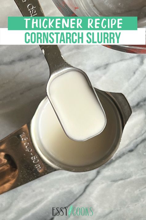 Measuring cup with white liquid made from cornstarch and water. Thicken Gravy With Flour, How To Make A Slurry With Cornstarch, How To Make Cornstarch, Thicken Soup, Thicken Stew, How To Thicken Soup, Vegan Gravy, Cornstarch Slurry, How To Thicken Sauce