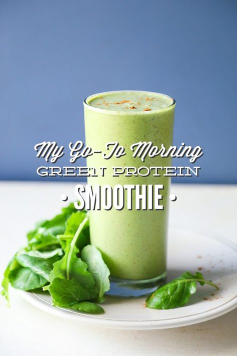 This is my go-to smoothie nearly every single morning. This smoothie is packed full of leafy greens and natural protein (no fancy protein powders). Green Protein Smoothie, Morning Green Smoothie, Paleo Snack, Paleo For Beginners, Overnight Oat, Protein Smoothie Recipes, Smoothie Prep, Natural Protein, Green Smoothie Recipes