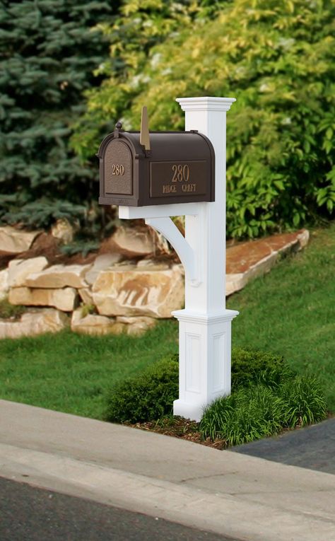 Farmhouse Mailboxes, Beautiful Mailbox, Mailbox Garden, Mailbox Makeover, Wooden Mailbox, Mailbox Landscaping, Diy Mailbox, Unique Mailboxes, Mailbox Ideas