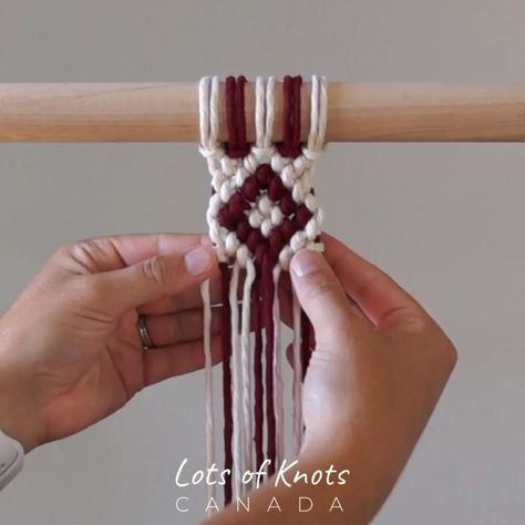 Simpul Makrame, Pola Macrame, Free Macrame Patterns, Macrame Bracelet Diy, Macrame Knots Tutorial, Macrame Bracelet Patterns, Makramee Diy, Macrame Supplies, Macrame Knots Pattern