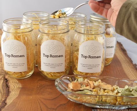 Homemade Top Ramen Recipe {Low Sodium}. Little known way to make Ramen without all that packaging! Ramen Gift Ideas, Homemade Top Ramen, Top Ramen Recipes, Bouillon Recipe, Traditional Ramen, Ramen Cup, Top Ramen, How To Make Ramen, Ramen Recipe