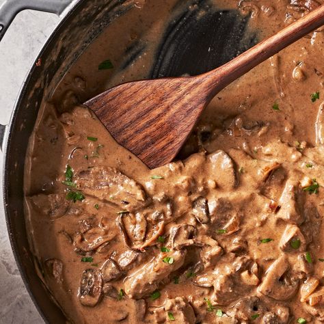 Delish Oven Beef Stroganoff, Classic Beef Stroganoff, Best Beef Stroganoff, Beef Stroganoff Recipe, Steak And Mushrooms, Stroganoff Recipe, Beef And Noodles, Skirt Steak, Beef Stroganoff