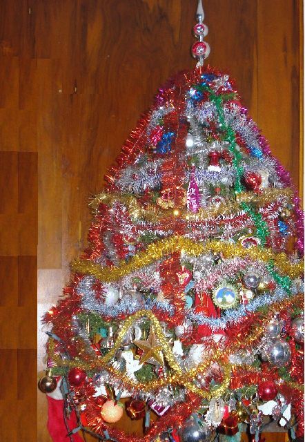 Good, Bad, and Wickedly Ugly Christmas Trees 2009.. Gaudy Christmas Tree, Bad Christmas Tree, Gaudy Christmas Decorations, Awkward Family Christmas, Unusual Christmas Decorations, Unusual Christmas Trees, Ugly Christmas Tree, Tacky Christmas, Creative Christmas Trees