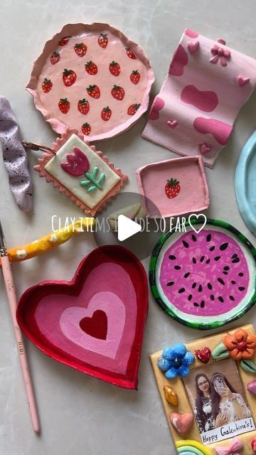 Mariyam♡ on Instagram: "Clay items I made so far🫶🏻 DM to order any of these🫠❤️ . . . . . . . . (Clay art, clay items , clay diy’s, diy art, clay palette, clay stand clay earrings) #clayart #claydiys #diyart #diycrafts #claytray #claypalette #claycreations #claysculpture #polymerclay" Clay Palette Diy, Clay Stand, Clay Palette, Clay Arts, Clay Items, Army Room Decor, Army Room, Art Clay, Clay Sculpture