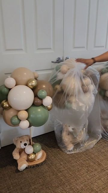 Bear Centerpiece Ideas Gender Reveal, Diy Teddy Bear Hot Air Balloon, We Can Bearly Wait Table Decor, Teddy Bear Centerpiece Ideas, We Can Bearly Wait Baby Shower Centerpieces, Can Bearly Wait Centerpieces, Diy Teddy Bear Centerpieces, Baby Shower Bear Centerpieces, Teddy Bear Shower Theme