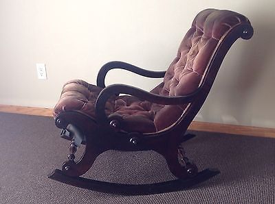 Antique Rocking Chairs, Big Porch, Antique Chairs, Rocking Chairs, Eco House, Sofa Tables, Velvet Upholstery, Furniture Inspiration, Dream Decor