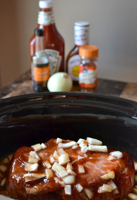 Slow cooker BBQ beef - so easy to make using items you already have on hand. Serve with kaiser buns, coleslaw, horseradish and other favorite BBQ Beef on a Bun toppings! Beef On A Bun, Slow Cooker Fajitas, Slow Cooker Bbq Beef, On A Bun, Delicious Slow Cooker Recipes, Weeknight Recipes, Slow Cooker Meatballs, Slow Cooker Bbq, Slow Cooker Roast