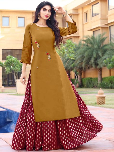 Long Kurti And Skirt, Skirt With Long Kurti Indian, Long Skirt Outfits Indian Casual, Long Skirt Outfits Indian, Long Kurti With Skirt, Flared Kurti, Kurti Skirt, Green Blouse Designs, Frocks For Kids