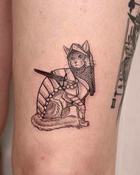 Vanessa‘s Feline Conquistador ⚔️ A big thank you to Vanessa for coming in and getting this brave, yet curious warrior 🥰 #goldcoasttattoo #medievalart #fantasytattoo #brisbanetattooartist #cattattoo #dndtattoo #dnd #pettattoo #custompetart #armor #armour Redwall Tattoos, Dnd Tattoo, Left Arm Tattoos, Armor Tattoo, Tattoo Reference, Fantasy Tattoos, Custom Pet Art, Leg Sleeve, 1 Tattoo