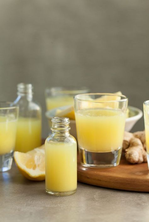 Pineapple Ginger Wellness Shots | A spicy sweet juice shot to support good digestion and settle upset stomachs. Clear Mucus, Cooking With Turmeric, Wellness Shots, Natural Healing Remedies, Upset Stomach, Natural Therapy, Healthy Smoothie, Natural Home Remedies, Lungs