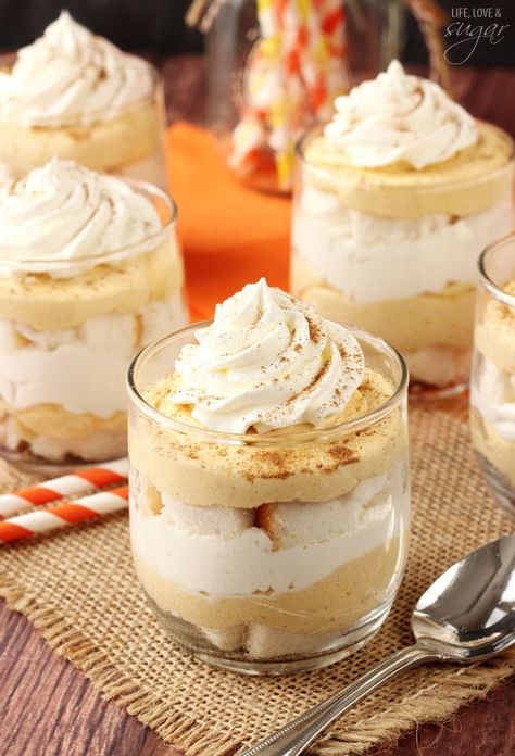 These Mini Pumpkin Cheesecake Trifles are a delicious combination of no bake pumpkin cheesecake, whipped cream and angel food cake! They're super light and festive - I just love them! And you will too! #mini #pumpkin #cheesecake #trifles #nobake #pumpkincheesecake #cheesecaketrifles #triflesrecipe #easytrifles #nobakepumpkincheesecake Mini Parfaits, Pumpkin Trifle, Life Love And Sugar, Pumpkin Cream Pie, Mini Pumpkin Cheesecake, Cheesecake Trifle, No Bake Pumpkin Cheesecake, Trifle Desserts, Thanksgiving Treats