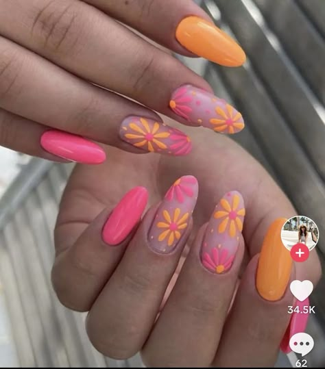 Pink And Orange Nails, Spring Acrylic Nails, Daisy Nails, Summery Nails, Cute Summer Nails, Neon Nails, Orange Nails, Orange And Pink, Floral Nails