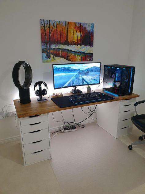 Ikea Hammarp solid oak desk Things To Put On Your Gaming Desk, Ikea Desk Pc Setup, Ikea Gaming Desk Setup Corner, Gaming Setup Ikea Desk, Ikea Gaming Setup, Ikea Computer Desk Ideas, Ikea Gaming Desk Setup, Gamer Desk Ikea, Ikea Pc Desk