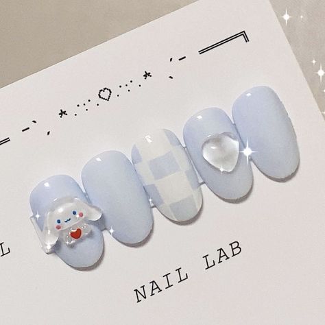 Cute Fake Nails Aesthetic, Korean Manicure Ideas, Cinnaroll Nails, Cute Cinnamoroll Nails, Cinnamoroll Nails Simple, Cinamoroll Nails Simple, Sanrio Nails Cinnamoroll, Cinnamon Roll Sanrio Nails, Cute Sanrio Nails