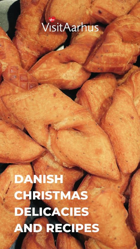 Danish Christmas Recipes, Danish Christmas Traditions, Ployes Recipe, Danish Christmas Decorations, Danish Recipes, Danish Cookies, Danish Hygge, Danish Christmas, Christmas Duck