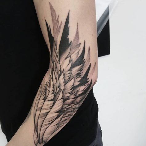 101 Best Wing Tattoo Designs In The World! 40 Outsons Wing Sleeve Tattoos For Women, Female Wing Tattoos, Angel Wing Tattoo On Arm, Angel Wings Tattoo Forearm, Wing Tattoo On Shoulder, Forearm Wing Tattoo, Wing Tattoo Arm, Tattoos Wings, Hermes Tattoo