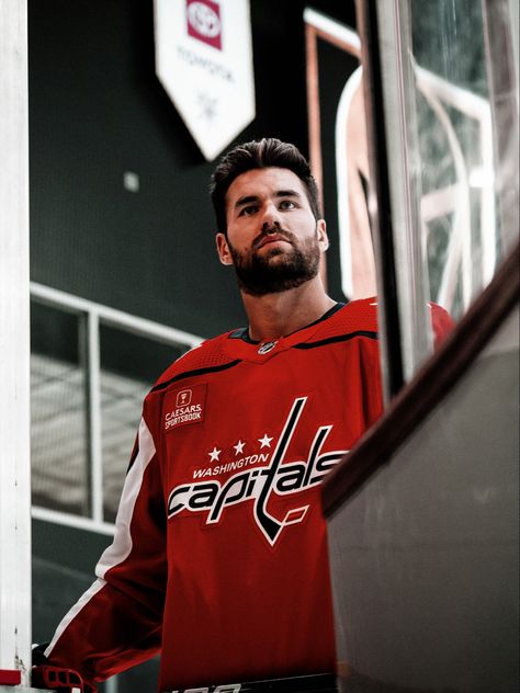 Tom Wilson Hockey, Tj Oshie, Washington Capitals Hockey, Capitals Hockey, Boyfriends And Girlfriends, Tom Wilson, Hockey Guys, Hot Hockey Players, Hockey Baby