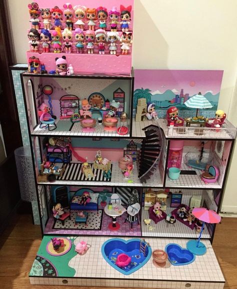 Lol Dollhouse | LOL Surprise House | LOL Doll House | Lol POP Up Store | On Top Of helicopter pad | Cute way to Store & Display your LOL Dolls Lol Doll Furniture, Lol House Diy, Lol Display Ideas, Lol Dolls House, Lol Doll House Makeover, Lol Doll Display Ideas, Lol Furniture, Diy Lol Doll House, Lol Doll House