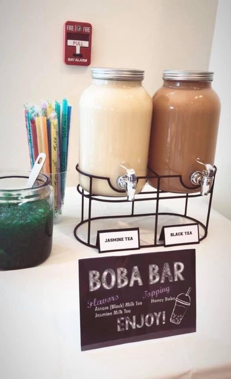 Boba Tea Station Party, Boba Bar Station Party, Boba Stand Ideas, Boba Party Favors, Boba Tea Baby Shower Theme, Boba Bar Station Diy, Diy Boba Bar, Boba Station Party, Boba Tea Birthday Party Ideas