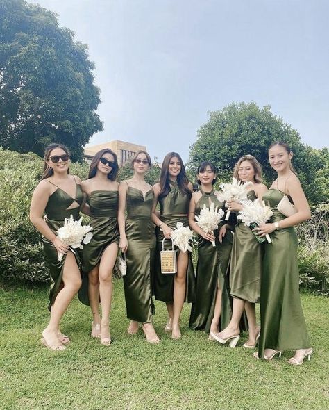 Gown For Bridesmaid, Wedding Entourage Gowns, Trending Bridesmaid Dresses, Green Bridesmaid Dresses Short, Maid Of Honor And Bridesmaid, Maid Of Honor Gown, Dresses Couture Candy, Bridesmaid Dresses 2024, Entourage Gowns