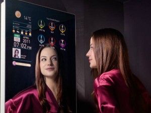 Google Engineer Invented His Own Smart Bathroom Mirror  Read more at: http://www.gizbot.com/gadgets/ Interactive Mirror, Interactive Space, Future Gadgets, Smart Mirror, The Future Is Now, Screen Mirroring, Future Tech, Vanity Lights, Home Technology