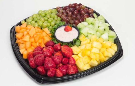 Want to impress your guests with fantastic party platters? Read on and gather some great ideas for party platters that are sure to WOW your guest. Fruit Tray With Dip, Sweets Platter, Great Side Dishes, Mediterranean Appetizers, Whats Gaby Cooking, Appetizer Platters, Iowa Girl Eats, Relish Trays, Party Dishes