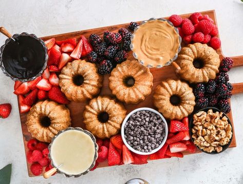 Cake Charcuterie Board, Mini Bunt Cake, Banana Bundt Cake, Banana Bundt, Mini Bundt, Mini Bananas, Vanilla Sauce, Cooking With Coconut Oil, Mini Bundt Cakes