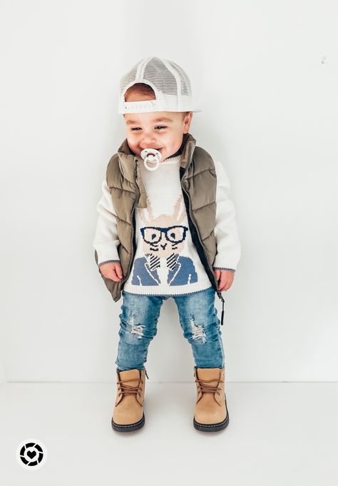 Toddler boy Easter Fit!! Casual + cute for family parties and egg hunts!!! Follow us on IG @the_lopezlittles for more! Boys Easter Outfit Ideas, Boys Spring Picture Outfits, Toddler Boy Dressy Outfit, Spring Toddler Boy Outfits, Toddler Boy Church Outfit, Little Boy Easter Outfit, Easter Boy Outfits, Toddler Spring Outfits Boys, Easter Outfit For Boys