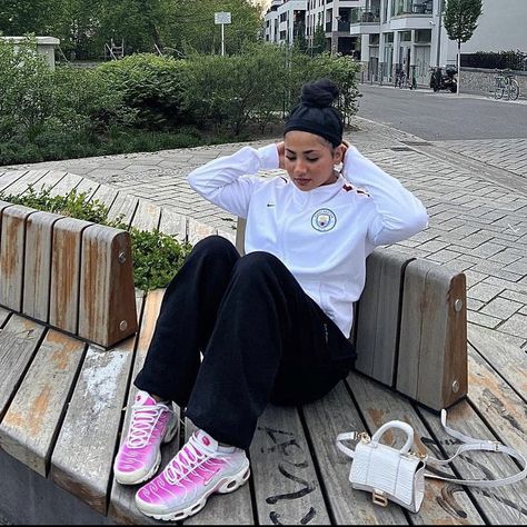 Nike Tn Outfit Women, Nike Tn Outfit, Mexican Jeans, Tns Nike, Tn Shoes, Streetwear Inspo, Outfits Dressy, Nike Tn, Great Women