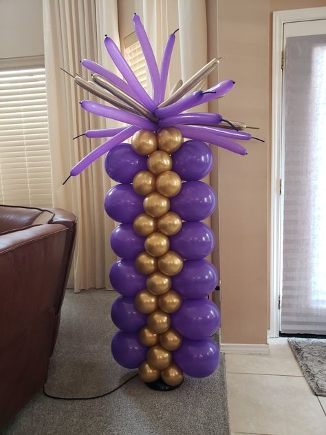 Mardi Gras Balloon Columns, Balloon Backdrop Purple And Gold, Purple And Gold Balloons Entry, Ballon Towers Balloon Columns, Organic Column Balloon, Balloons Decoration, Balloon Tower, Graduation Balloons, Balloon Columns