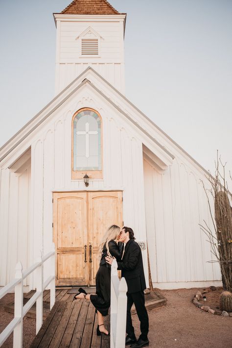 Chapel Engagement Pictures, Church Couple Pictures, Church Engagement Photos, Christian Engagement Photos, Church Photos, Engagement Shoots Poses, Country Engagement Pictures, Desert Engagement Photos, Little White Chapel