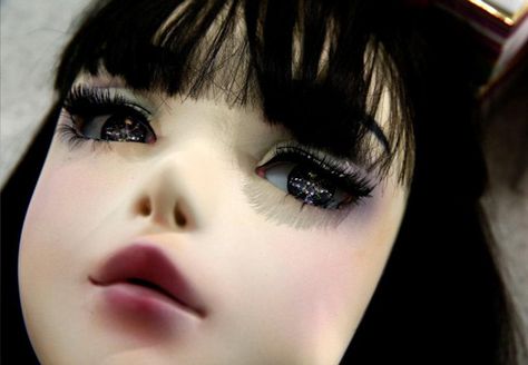 Porcelain Doll Aesthetic, 00s Aesthetic, Doll Aesthetic, Model Lifestyle, Japanese Doll, Doll Makeup, Living Dolls, Japanese Dolls, Doll Eyes