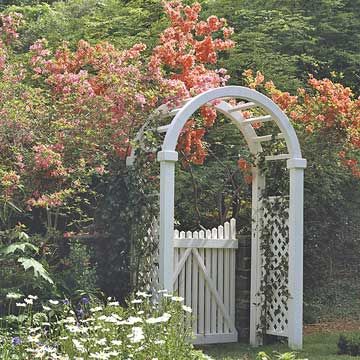 Pergola, arbor, or trellis: Whatever your preference, these wonderful garden accents add vertical beauty and create practical places to train flowering vines. Plus, they can do so much more, including enclosing a space for privacy, defining an entryway, or adding garden character. Get started on your own garden structure with our inspired ideas, beginning with arbors. Make a design statement with an arbor made of metal, or use a wooden arch with special details to dress up a walkway to a gard... Garden Arbor With Gate, Arbor Gate, Garden Pagoda, Bean Trellis, Bean Garden, Arbor Ideas, Diy Arbour, Rustic Arbor, Trellis Garden