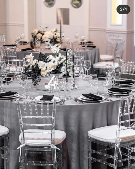 Grey And White Wedding Table Decor, Black And Silver Gala Decor, Silver Wedding Aesthetic, Black And Silver Wedding Decorations, Black White And Grey Wedding, Wedding Color Schemes Black, Grey And Black Wedding, Silver Black Wedding, Silver Wedding Reception